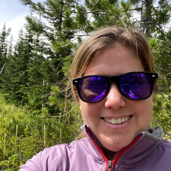 Meet your Posher, Ranay - Picture 2 of 2